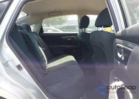 2015 Nissan Altima 2.5 S из США, поврежденный, VIN 1N4AL3AP4FN356137